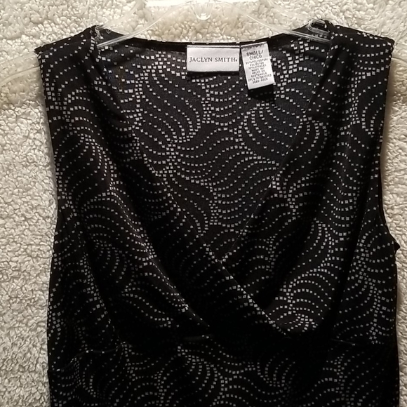 Sleeveless summer blouse - Picture 4 of 4